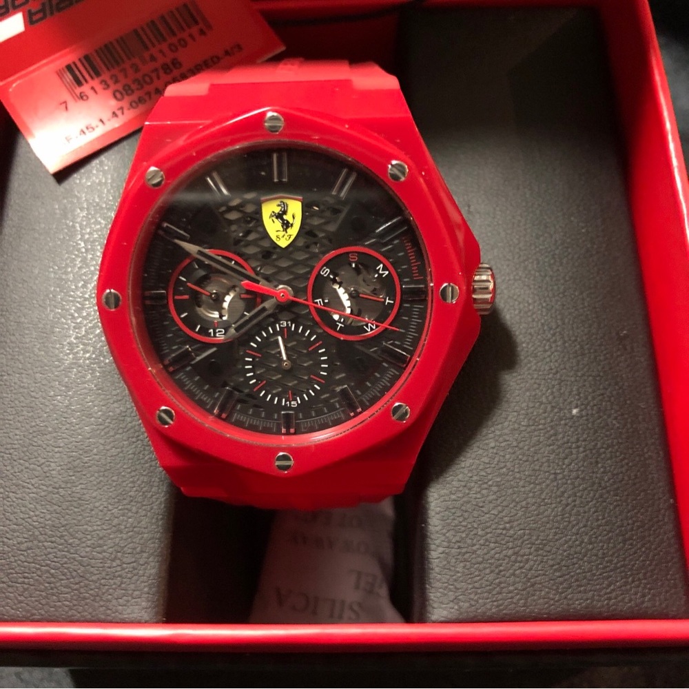 Ferrari Scuderia red watch 0830785, SF.45.1.47.0674, water resistant